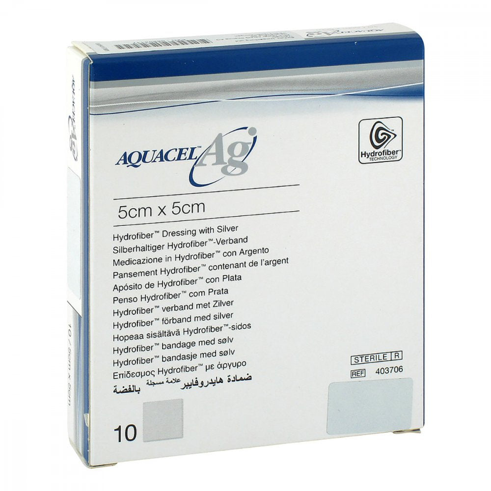 Das Produktfoto zeigt Aquacel Ag 5x5 Cm Kompressen (10 stk) PZN 08804117