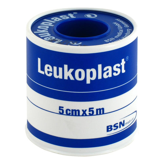 Das Produktfoto zeigt Leukoplast Wasserfest 5 Cmx5 M (1 stk) PZN 00626165