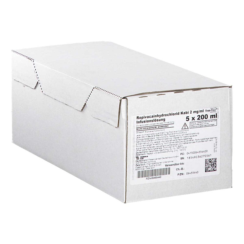 Das Produktfoto zeigt Ropivacainhydrochlorid Kabi 2 Mg/Ml Infusionslsg. (5X200 ml) PZN 06455440