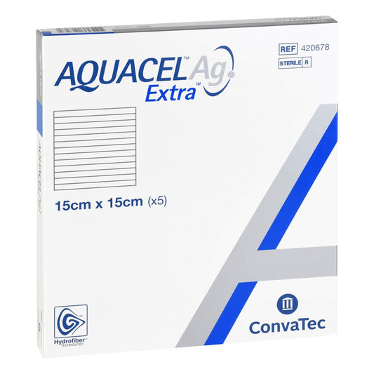 Das Produktfoto zeigt Aquacel Ag Extra 15x15 Cm Kompressen (5 stk) PZN 10914913