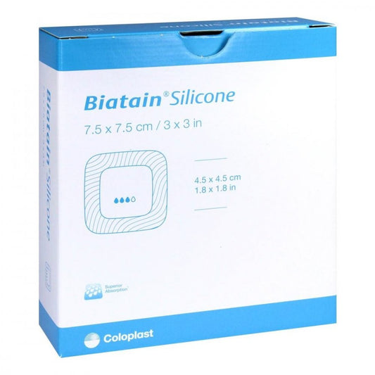 Das Produktfoto zeigt Biatain Silicone Schaumverband 7,5x7,5 Cm (10 stk) PZN 11521937