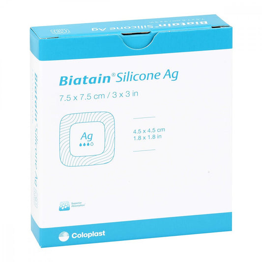 Das Produktfoto zeigt Biatain Silicone Ag Schaumverband 7,5x7,5 Cm (5 stk) PZN 11560475