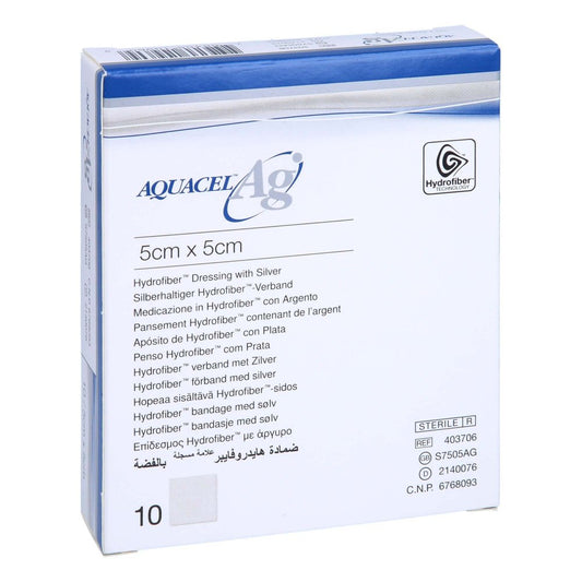 Das Produktfoto zeigt Aquacel Ag 5x5 Cm Kompressen (10 stk) PZN 13581257