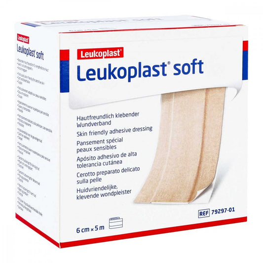 Das Produktfoto zeigt Leukoplast Soft Pflaster 6 Cmx5 M Rolle (1 stk) PZN 13838408