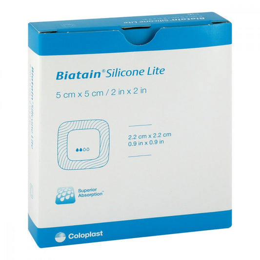 Das Produktfoto zeigt Biatain Silicone Lite Schaumverband 5x5 Cm (5 stk) PZN 13898327