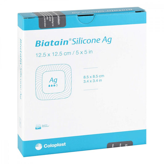 Das Produktfoto zeigt Biatain Silicone Ag Schaumverband 12,5x12,5 Cm (5 stk) PZN 14278762