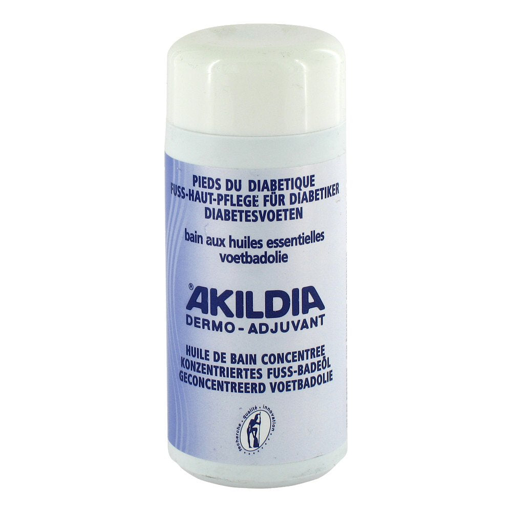 Das Produktfoto zeigt Akildia Fuß Badeöl PZN 06186158